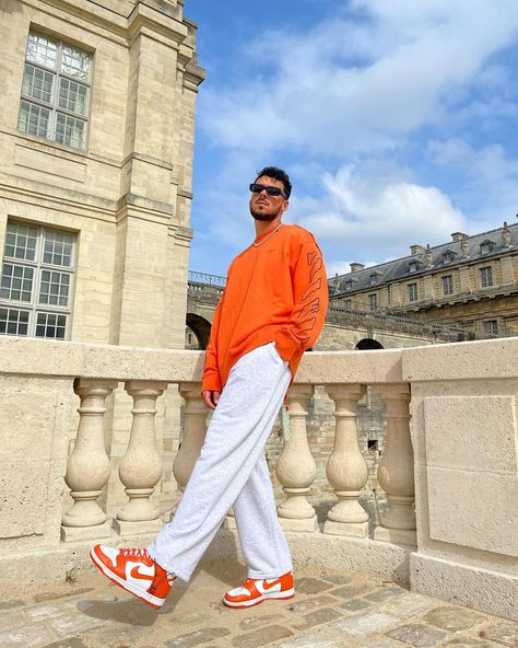 Orange Shoes Outfit, Orange Dunks, Orange Pants Outfit, Dunks Outfit, Highsnobiety Fashion, Orange Streetwear, Standing Pose, Pants Outfit Men, Outfit Street