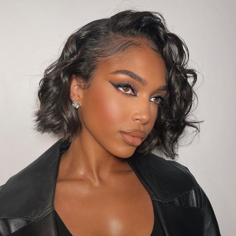 Lori Harvey Bob, Lori Harvey Hair, Natural Bob Hairstyles, Bob Cut Styles, Bob Hairstyles For Black Women, Natural Bob, Hair Stayl, Short Hair Bride, Curly Short