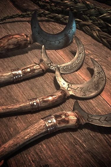 The moon -hand sickles. Sickles Art, Sickle Design, Dagger Drawing, Ars Goetia, White Magic, Wolf Head, Creature Concept Art, Creature Concept, Dark Art