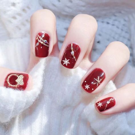 Target Nails, Nails Amazon, Line Nail Designs, Nail Noel, Nail Christmas, Christmas Press On Nails, Nails With Design, Nails Short Square, Xmas Nail Art