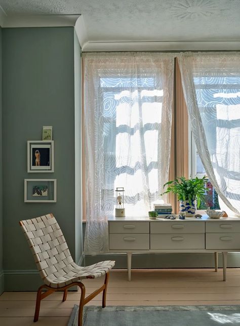 Eddy Farrow And Ball, Farrow And Ball Eddy, Farrow And Ball Bedroom, Farrow And Ball Living Room, Glamorous Living, Sage Green Walls, Farrow And Ball Paint, Cottage Living Rooms, Bedroom Wall Colors