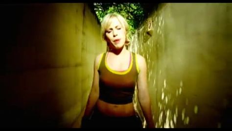 Natasha Bedingfield :) Natasha Bedingfield 2000s, Natasha Bedingfield, Backless Dress