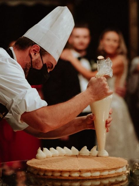 Italian cake pastry chef is making the traditional Italian Millefoglie wedding cake from scratch in front of Bride and Groom and all the guests Mille Foglie Wedding Cake, Traditional Italian Wedding Cake, Millefoglie Wedding Cake, Millefoglie Cake, Italian Wedding Cake, Most Delicious Cake, Babington House, Italian Wedding Cakes, Cake From Scratch