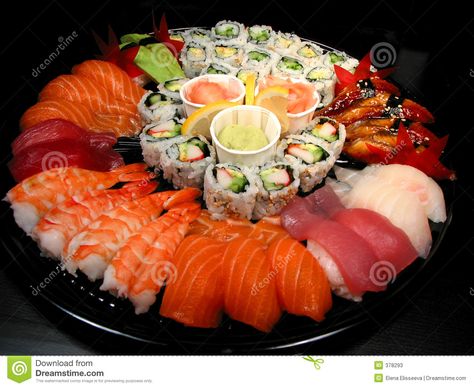 Party Rolls, Sushi Tray, Seafood Rice, Party Tray, Sushi Love, Sushi Sushi, Rice Food, Sushi Party, Sushi Plate