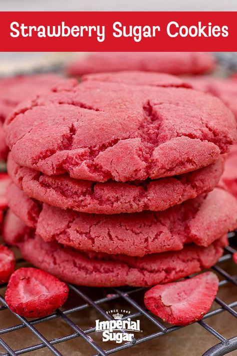 Recipes With Strawberry Extract, Strawberry Cake With Freeze Dried Strawberries, Soft Strawberry Cookies, Freeze Dried Strawberry Powder Recipes, Strawberry Snickerdoodle Cookies, Dried Strawberry Cookies, Freeze Dried Strawberries Uses, Strawberry Food Recipes, Freeze Dried Strawberries Recipe