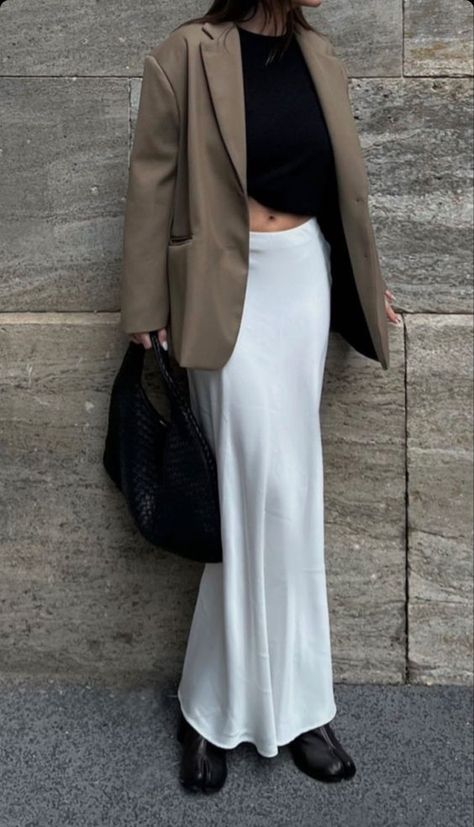 White Silk Maxi Skirt Outfit, Silk Maxi Skirt Outfit, Fall Italy Outfits, Silk Skirt Outfit, Parisian Style Outfit, Fall 2023 Fashion Trends, Fall 2023 Fashion, Rehearsal Dinner Outfits, 2023 Fashion Trends