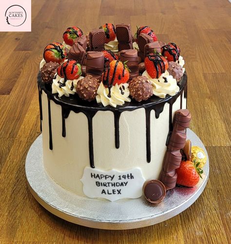 Chocolate Drip Cake, Chocolate Drip, Drip Cake, Drip Cakes, Homemade Cakes, Strawberries, Cake