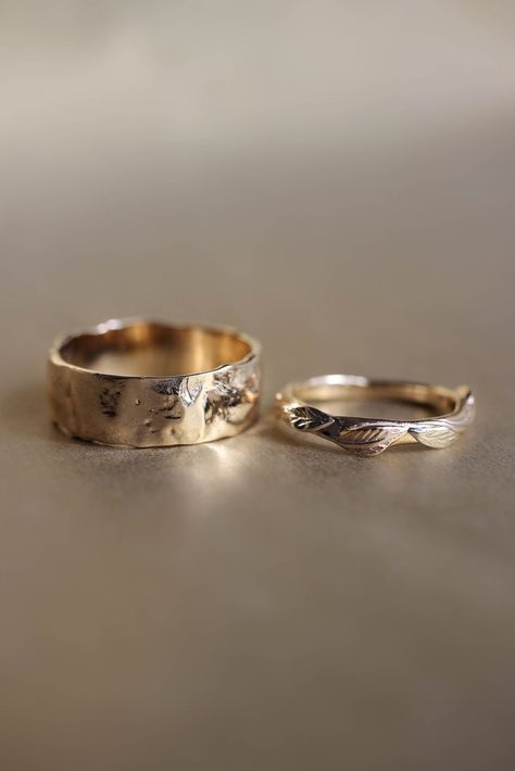 Modern Wedding Jewelry, Unique Wedding Band Sets, Wedding Ring Yellow Gold, Dream Accessories, Textured Wedding Band, Rustic Wedding Bands, Wide Wedding Bands, Rustic Wedding Rings, Rustic Rings