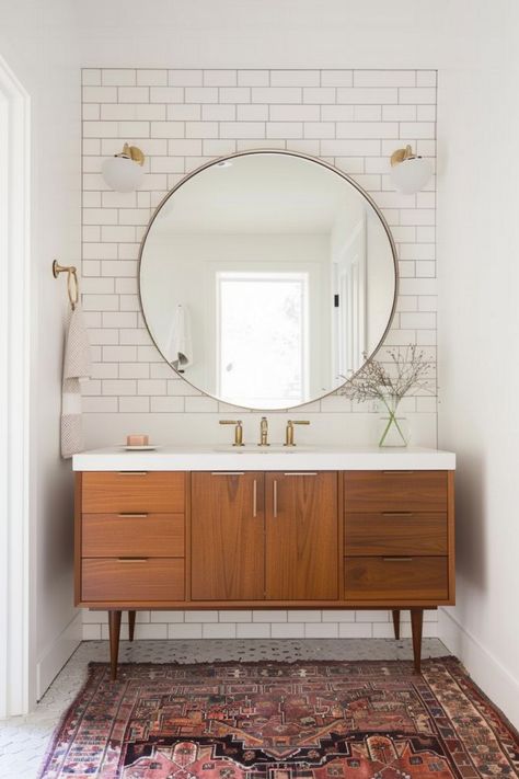 Mid Modern Bathroom, Bathroom Aesthetic Ideas, Modern Bathroom Aesthetic, Bathroom 2024, Small Full Bathroom, Tub Design, Bathroom Design Small Modern, Mid Century Modern Bathroom, Mid Century Bathroom