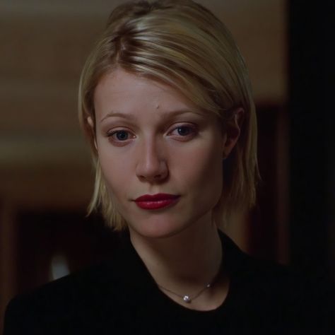 Gwyneth Paltrow Short Hair, Gweneth Paltrow, 2000 Hair, Shag Bob, Bixie Haircut, Movie Inspired Outfits, Hair Idea, Gwyneth Paltrow, Cut My Hair