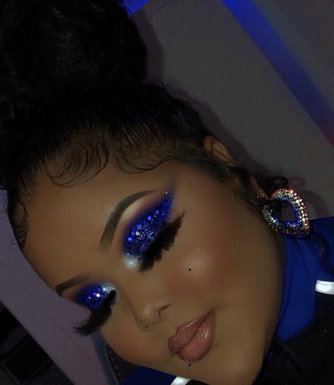 Royal Blue Make Up Looks, Royal Blue Prom Makeup Look, Royal Blue Makeup Looks Black Women, Blue Makeup Looks Black Women, Degree Photoshoot, Banquet Makeup, Royal Blue Makeup Looks, Royal Blue Makeup, Makeup Looks Prom