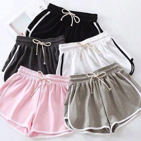 Celana pendek, celana pendek wanita, celana wanita, celana kekinian, celana pendek kekinian, celana pendek wanita kekinian Celana Boxer, Outfit Korean Style, Cute Short Dresses, Outfit Korean, Review Produk, Fashion 2020, Fesyen Wanita, Daily Outfits, Boho Shorts