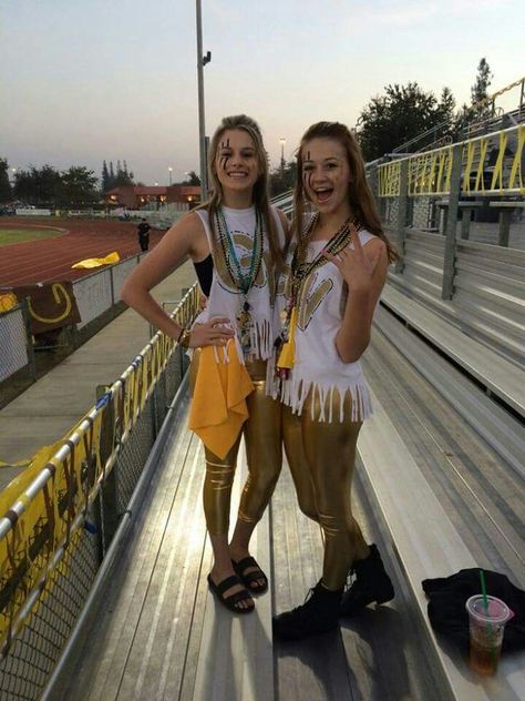 Gold Day Spirit Week, Gold Football Game Outfit, Homecoming Football Game, Football Game Outfits, School Football Game, Homecoming Football, Easy College Halloween Costumes, Snowman Costume, Best Friend Halloween Costumes