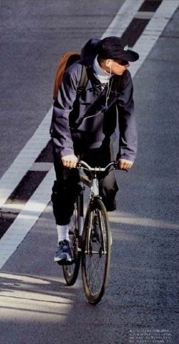 Urban Bike Style, Bike Style, Japanese Street Fashion, Streetwear Men Outfits, 가을 패션, Mens Street Style, Look Cool, Streetwear Fashion, A Man