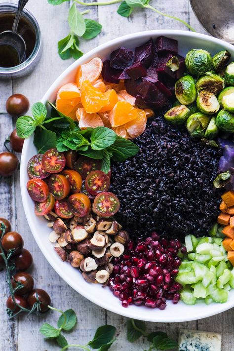 Fridge Salad, Black Rice Recipe, Roasted Salad, Black Rice Salad, Winter Salad Recipes, Bulgur Salad, Lunch Healthy, Grain Salad, Roasted Vegetable