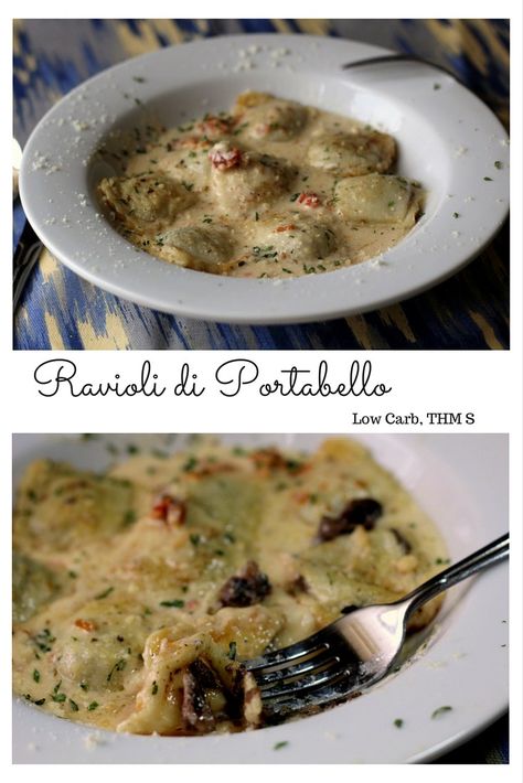 Ravioli di Portabello pin Olive Garden Mushroom Ravioli Recipe, Olive Garden Ravioli, Creamy Sun Dried Tomato Sauce, Portobello Recipes, Thm Meals, Homemade Pasta Dough, Copycat Olive Garden, Mushroom Ravioli, Sun Dried Tomato Sauce