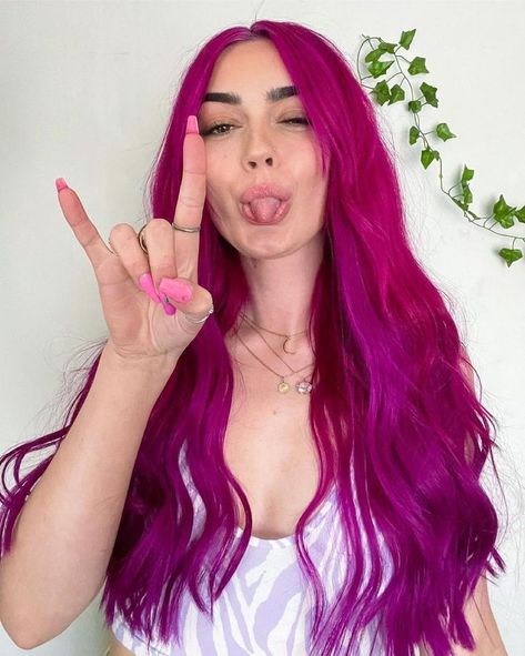 Lush Fuchsia + Plum melt on @yo_im_jo 💖💜 What is your dream hair color? Fuschia Hair, Magenta Hair Colors, Hair Melt, Good Haircut, Fantasy Hair Color, Pink Purple Hair, What Is Your Dream, Magenta Hair, Pink Hair Dye