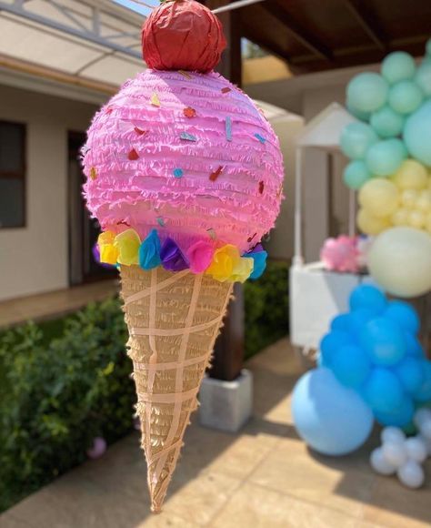 Ice Cream Pinata, Balloon Pinata, Ice Cream Birthday Party Theme, Ice Cream Balloons, Combined Birthday Parties, Giant Ice Cream, Piñata Ideas, Creative Snacks, Ice Cream Birthday Party