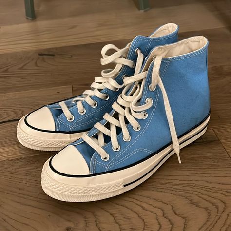 Never Worn. Ships From A Smoke Free Home In The Pnw. 80s Shoes Women, Reference Clothes, Knee High Converse, High Converse, Cute Converse Shoes, Converse Aesthetic, 80s Shoes, Stranger Things Outfit, Cute Converse