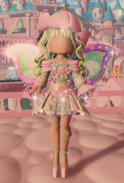 Fairy Outfit Royale High, Royal High Fairy Outfits, Flower Power Royale High Outfit, Rh Hat Combos, Royale High Fairy Outfit, Nature Fairy Royale High Outfits, Royale High Nature Outfits, Royale High Outfits Light Fairy, Nature Royale High Outfit