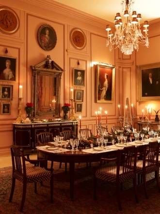 Dining Rooms - Interior Design Photo Gallery - Timothy Corrigan Timothy Corrigan, Famous Interiors, Interior Design Dining Room, Traditional Interior Design, Dining Room Interiors, Traditional Dining Room, Interior Design Photos, French Chateau, French Decor