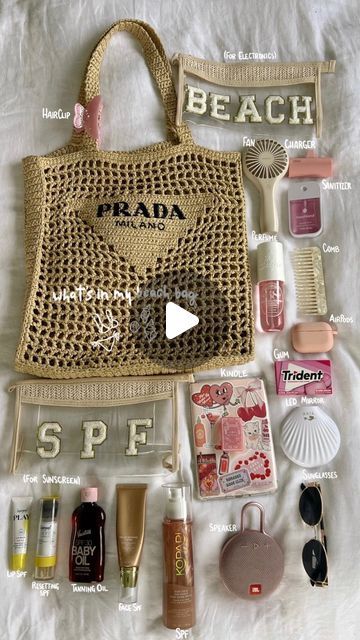 Maxie Huez | Lifestyle, Fashion & Beauty | on Instagram: "What’s in my bag: beach edition 🎀🧺 comment BB1 if you want me to send you the link 🐚  #amazonfinds #vacation #amazongadgets #beachgirl #summervibes summer aesthetic, beach bag aesthetic, what’s in my bag aesthetic, what’s in my purse, beach bag essentials, what’s in my beach bag, beach gadgets, beach must haves, beach finds, amazon vacation finds, beach life, beach day, pool day, amazon must haves, vacation must haves #pradabag" Beach Gadgets, Pool Bag Essentials, Vacation Purse, Summer Bag Essentials, Beach Bag Essentials, Sweet 16 Gifts, Pool Bags, Amazon Gadgets, Beach Essentials