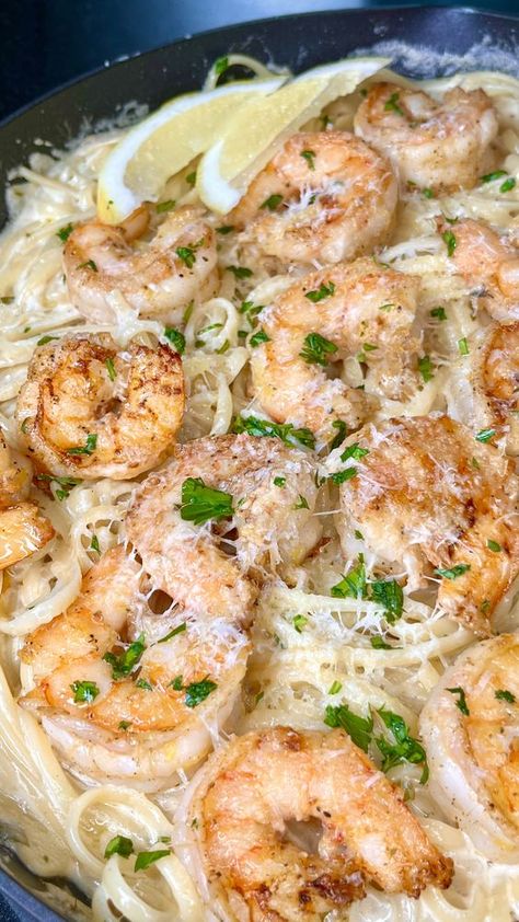 Delightfully succulent shrimp, bathed in a velvety, garlic-infused sauce, mingling with al dente pasta strands, create a dish that's as elegant as it is comforting. This creamy shrimp scampi is perfect for a cozy night in or a dinner party with friends, this recipe promises to elevate your pasta game to new heights. Get ready Tiramisu Truffles, Cheesesteak Pizza, Creamy Shrimp Scampi, Pudding Rice, Pizza Puffs, Shrimp Scampi Pasta, Pasta With Shrimp, Scampi Pasta, Crab Pasta