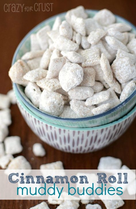 Puppy Chow Crispix Recipe, Puppy Chow Snack, Puppy Chow Cookies, Chex Mix Recipes Original, Puppy Chow Christmas, Cinnamon Roll Frosting, Puppy Chow Chex Mix Recipe, Chex Mix Puppy Chow, Chex Party Mix