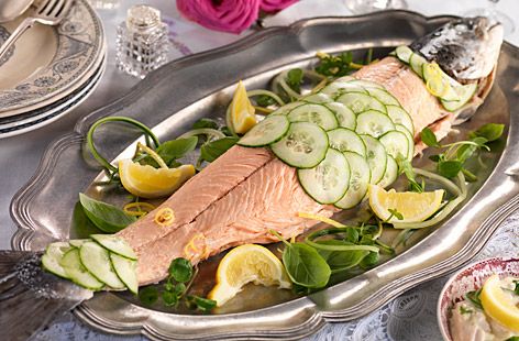 Featuring a whole poached fish as the centrepiece of your dinner table is sure to impress. Find out how to make cold poached salmon with tuna mayonnaise at Tesco Real Food. Cold Poached Salmon, Poached Fish, Christmas Luncheon, Poached Salmon, Tesco Real Food, Lemon Dill, Dutch Oven Cooking, Salmon Fillets, Baked Salmon