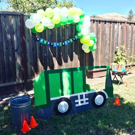 Garbage Man Birthday Party, Garbage Truck Birthday Party, Garbage Truck Birthday, Garbage Truck Party, Trash Bash, Truck Theme Birthday, Trash Party, Trash Truck, Truck Photo