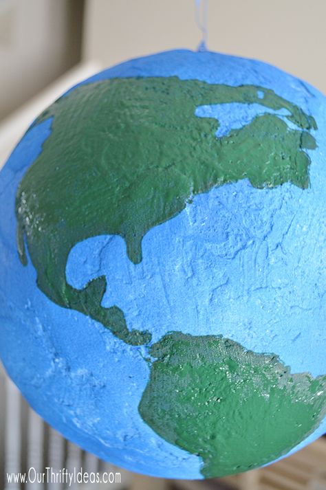 DIY globe made from styrofoam Earth Layers Model, Diy Globe, Globe Projects, Planet Project, 3d Globe, Styrofoam Crafts, Blue Spray Paint, Earth Layers, Globe Crafts