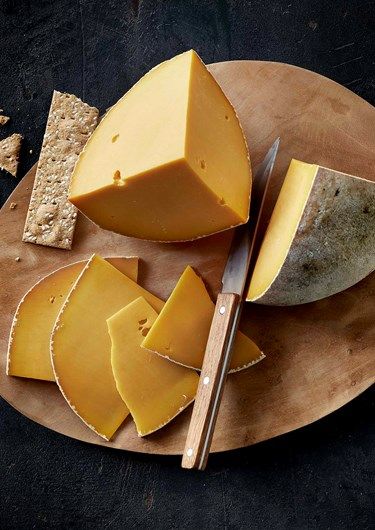 Edam Cheese, Cheese Photography, Comte Cheese, Cheese Store, Cheese Course, Havarti Cheese, Manchego Cheese, Queso Cheese, Cheese Sticks