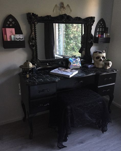 Goth subculture
Goth aesthetic
Black goth home decor and furniture
Victorian/Goth make up table Gothic Vanity Ideas, Goth Vanity, Gothic Vanity, Goth Bed, Cute Furniture, Black Vanity, Goth Home, Goth Home Decor, Gothic House