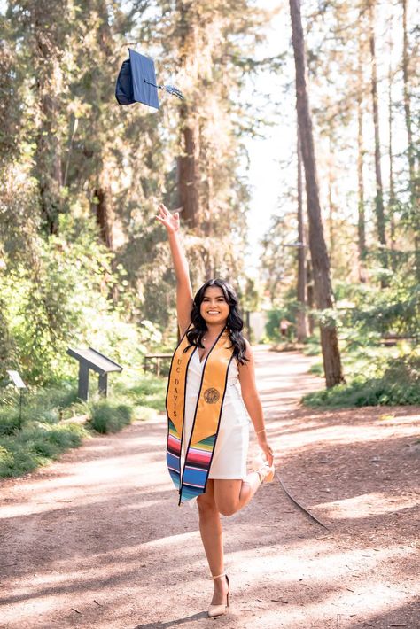 14 Spots to Take UC Davis Grad Photos | Jay Gelvezon Photography Uc Davis Graduation Photos, Grad Picture Ideas, Grad Poses, Graduation Pic Ideas, Graduation Pic, College Graduation Pictures Poses, Grad Shoot, Grad Pic, Graduation Photography Poses