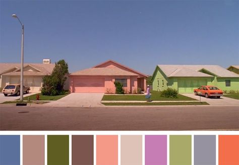 Edward Scissorhands (1990), dir. Tim Burton Cinematic Reference, Color In Film, Movie Color Palette, Famous Movie Scenes, Cinema Design, Cinema Colours, Edward Scissorhands, 카드 디자인, Famous Movies