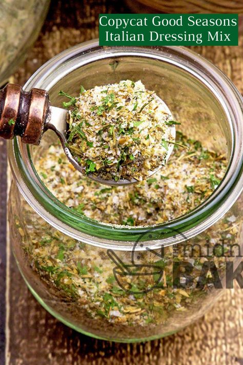 Dry Italian Seasoning Mix Recipe, Copycat Good Seasons Italian Dressing Mix Recipe, Seasoning For Salads, Homemade Dry Italian Dressing Seasoning, Italian Dry Dressing Recipe, Diy Dry Italian Dressing, Dried Italian Seasoning, Italian Dressing Seasoning Mix Recipe, Diy Italian Dressing Packet