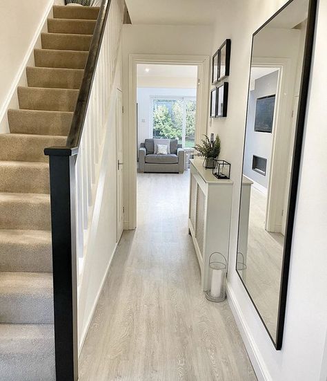 Grey Corridor Ideas, Enterance Idea With Stairs, Kitchen And Hallway Flooring, Hallway Grey Floor, Neutral And Black Hallway, Downstairs Hallway Ideas, Tight Hallway Ideas, Black And Cream Hallway, Beige And Black Hallway