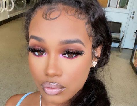 Natural Pink Makeup Looks Black Women, Light Beat Makeup Black Women, Light Pink Makeup Looks Black Women, Natural Birthday Makeup, Soft Pink Makeup Looks Black Women, Pink Soft Glam Makeup Black Women, Makeup Looks Birthday, Dark Skin Makeup Looks, Soft Beat Makeup