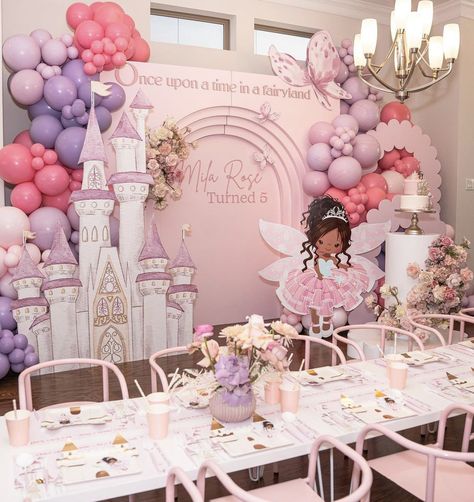 Princess Birthday At Home, Enchanted Princess Party, Once Upon A Time Decorations, Castle Birthday Decorations, Royal Princess Birthday Party, Princess Themed Birthday Party, Fairy Theme Birthday Party, Princess Wedding Theme, Birthday Balloon Decoration