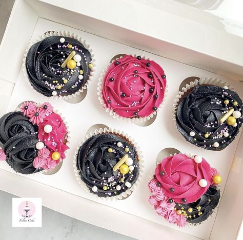 Hot Pink And Silver Cupcakes, Pink And Black Cupcakes, Work Cupcakes, Pink Birthday Party Decorations, Black Buttercream, Silver Cupcakes, Black Cupcakes, Tequila Rose, Mums Birthday