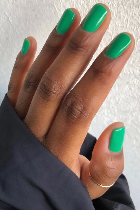 Aesthetic Nails Green, Fun Manicure, 20 Aesthetic, Green Nail Art, Spring Nail Trends, Green Nail Designs, Aesthetic Nails, Nails Green, Green Nail Polish