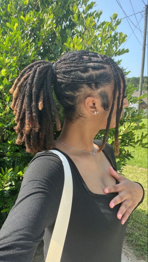 Locs Hairstyles For Wedding, Hairstyles Faux Locs, Dyed Locs Ideas, Locs Ideas, Locs Inspiration, Dyed Locs, Short Dreadlocks Styles, Short Locs, Creative Styling