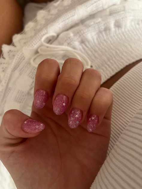 Short Sparkly Nail Designs, Pink Stars Nails, Star Glitter Nails, Glitter Star Nails, Short Sparkly Nails, Eras Makeup, Pink Star Nails, Gold Sparkle Nails, Pink Sparkly Nails