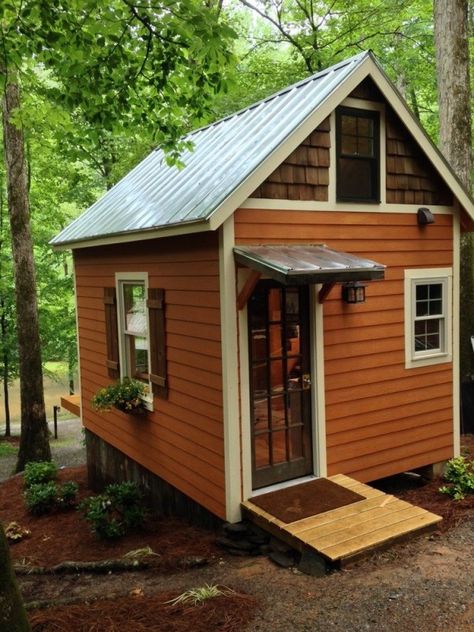 180-sq-ft-otter-den-tiny-house-003 Tiny House Towns, Tiny House Swoon, Tiny House Exterior, Building A Tiny House, Tiny Cabins, Tiny Cabin, Tiny House Movement, Building A Shed, Tiny House Cabin