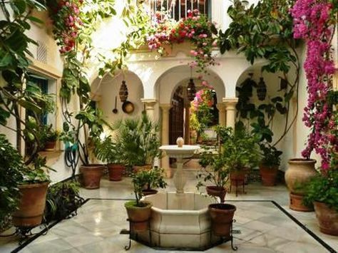 Patio de Sevilla Spanish Courtyard, Hacienda Homes, Spanish Hacienda, Spanish Garden, Hacienda Style Homes, Spanish Style Home, Garden Design Layout, Casa Patio, Casas Coloniales