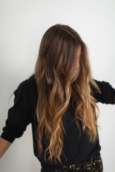 California Beach kissed Highlights... - Johnny Ramirez Johnny Ramirez Hair, California Highlights Hair, New York January, California Colors, California Beach, San Fran, Hair Highlights, Hair Goals, Hair Inspiration