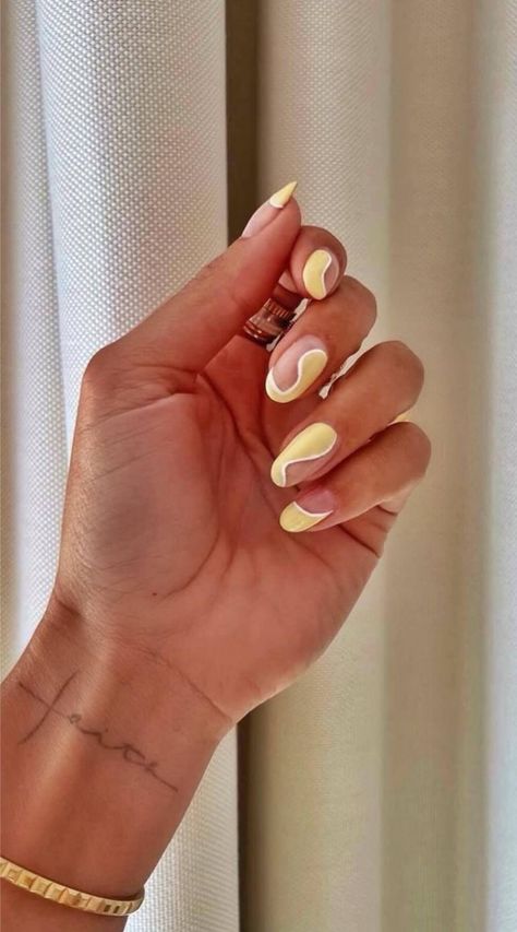 Butter Nails Is the Chic Manicure Trend Everyone’s Suddenly Searching for Nails For A Yellow Dress, Yellow Nail Polish Designs, Pastel Yellow Nails Design, Butter Yellow Nails, Soft Yellow Nails, Nails 2024 Yellow, Spring Nails 2024 Trends Yellow, Butter Nails, 2024 Yellow Nails