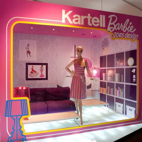 Birthday In Italy, Exhibition Plan, Exhibition Display Design, Barbie Room, Store Window Displays, Barbie Barbie, Barbie Dress Fashion, Store Windows, Barbie Birthday