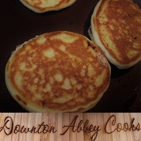 Orange Pancakes Recipes, Orange Pancakes, Flavored Pancakes, Geek Food, Oat Pancakes, What's For Breakfast, Fluffy Pancakes, Recipe Board, Breakfast Pancakes