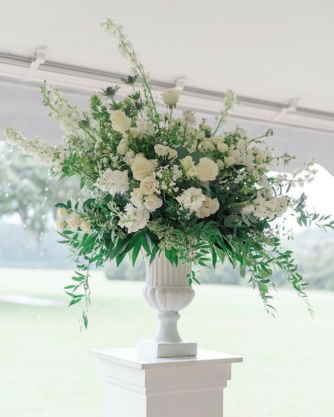 Timeless Floral Arrangements, Ceremony Altar Arrangements, White Urn Arrangement Wedding, White Flowers For Wedding, Wedding Stairs, Flower Diy Paper, Wedding Flower Arrangements Table, Alter Flowers, Courtney Smith